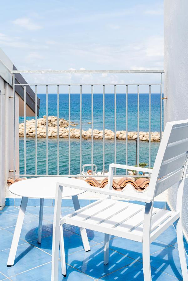 Апартаменты Racconti Dal Mare Санта-Мария-ди-Кастеллабате Экстерьер фото