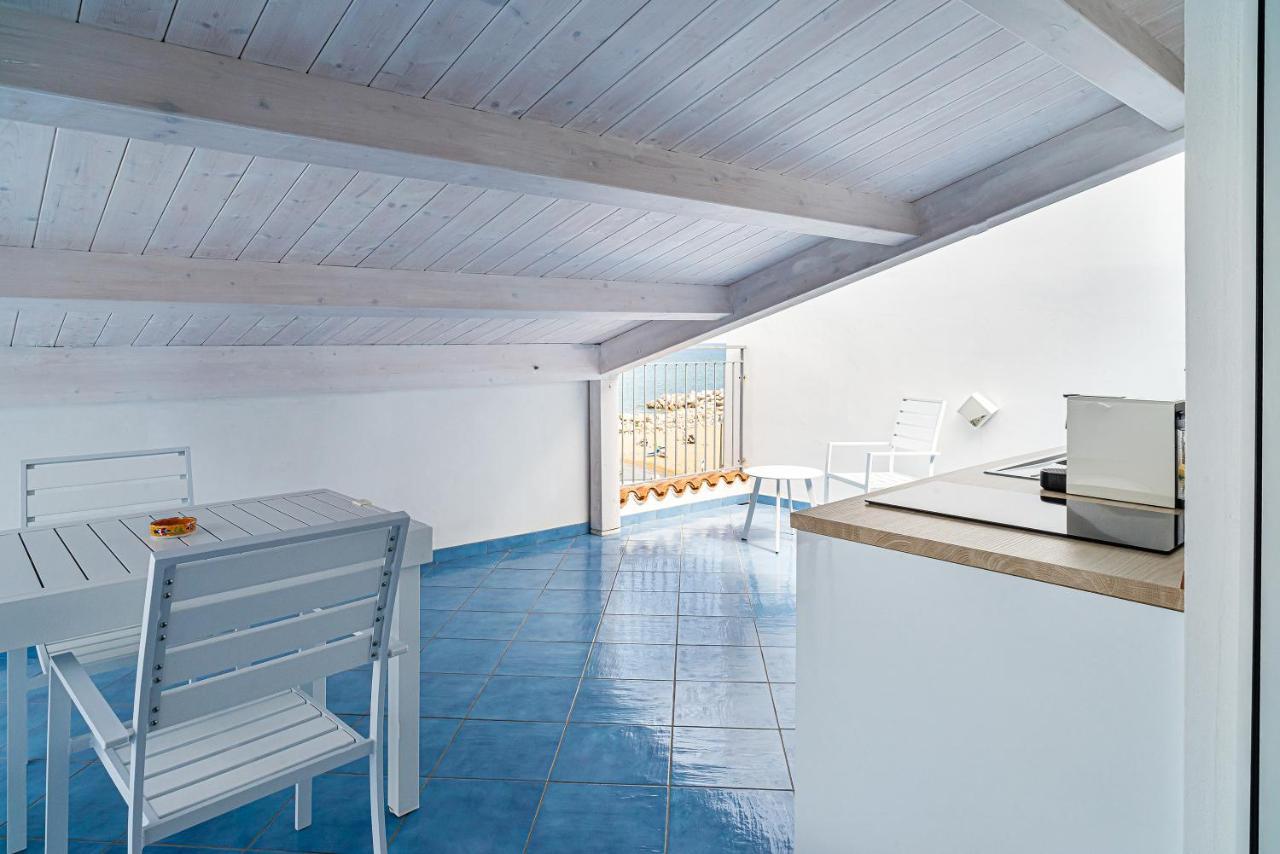 Апартаменты Racconti Dal Mare Санта-Мария-ди-Кастеллабате Экстерьер фото